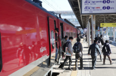 [포토뉴스] 강릉 출발한 동해선 ITX-마음 첫 열차 부전역 도착