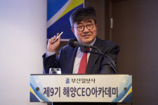 고래 싸움에 등 터지는 미물? 크릴새우에 지구 운명 달렸다 [바다 인(人)스타]