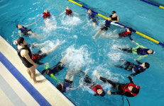 [포토뉴스] ‘생존수영은 필수~~’