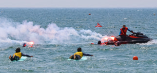 [포토뉴스] 부산해경 서프구조대 합동 구조훈련