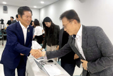 민주당 전대 첫 순회 경선…오후 충청권 결과 발표