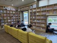 ‘오픈런’ 이어지는 부산 연제만화도서관, 매력 뭐길래?