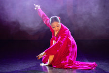 자유로운 즉흥성 강조되는 산조춤의 진수를 만난다