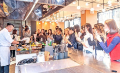 라이스리쿠킹스튜디오 | aT, 카지흐스탄에서 ‘K-라이스 쿠킹쇼’…비빔밥·김밥으로 풍미 알려