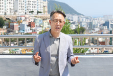 [인터뷰] 손창완 혜광고등학교 교장 “원도심 역사 교육이 학생 성장의 밑거름”