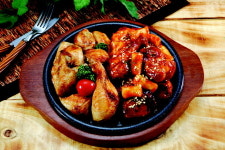 튀기지 않고 구웠는데도 바삭바삭한 치킨이 있다? 없다?