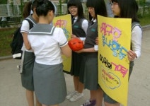 호곡중학교, 네팔 구호봉사를 넘어, 장학사업까지