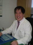 끝없는 연구로 환자 돕는 열정 가득한 의사
