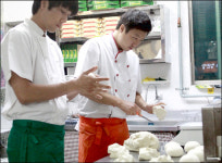 [구미피자맛집-유민상 수타임실치즈피자]기름기 뺀 쫄깃하고 담백한 정통 수타피자의 맛!