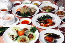 들뜬 연말, 프라이빗 공간이 주는 맛있는 여유