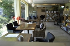 알려주고 싶은 동네맛집 - 북카페 ‘산새’