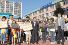 [눈높이 치안현장을 가다] 어린이 등하굣길 지킴이 5개월째 … 시민들도 움직였다