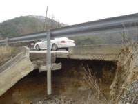[횡성]허술한 도로관리 대형사고 위험