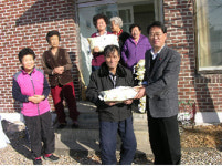 [포토뉴스]진부농협 쌀 전달