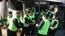 [포토뉴스]농촌공사 홍천춘천지사 연탄 전달