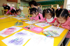 [포토뉴스]유치원생들의 장애 체험