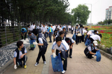 [포토뉴스]속초해수욕장 ‘대청소’