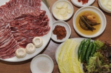 [별미 순례]한우에 눈꽃이 피었네