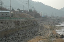 [인제]“인제 인북천 진입로 만들어달라”