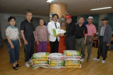 [포토뉴스]월푸른사랑병원 쌀 전달