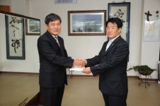 [포토뉴스](주)대련건설 화천군에 장학금 전달