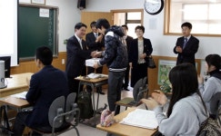 [포토뉴스]김영복 영월교육장 고교 방문 수험생 격려