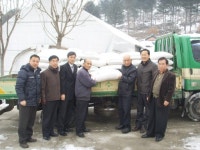 [포토뉴스]횡성농협 경로당 40곳에 어사진미 전달