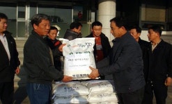 [포토뉴스] 평창군 쌀 전업농연합회, 경로당에 쌀 기탁