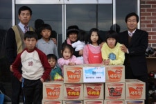 [포토뉴스]홍천우체국 호수의 집 방문