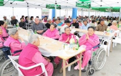 [포토뉴스]노인전문요양원 개원 5주년 기념행사