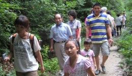 [태백]`시원한 바람 상쾌 태백 검룡소 관광객에 인기