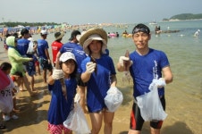 [포토뉴스]송지호해변 활어 맨손잡기축제