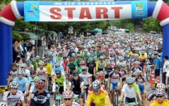 [포토뉴스]자전거 마니아들의 축제 `START