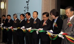 “강원의 역사 되돌아보며 미래를 준비하자”