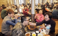 25사단보수대마트 | [포토뉴스]신병 영외면회 가족도 지역경기도 `웃음꽃'