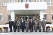 [포토뉴스](주)MPC 27사단에 위문금 전달