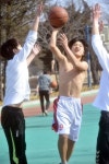 [포토뉴스]포근한 봄날씨 농구 한판 어때?