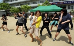 성수여고 10년째 장학금 전달