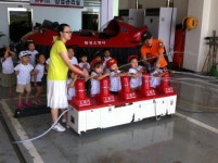 [포토뉴스]“불은 이렇게 끄는 거란다”