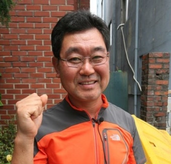1,200만원 돈가방 주인 찾아준 환경미화원