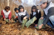 [원주]오솔길에 흙 한줌, 배부른산 살리기 앞장