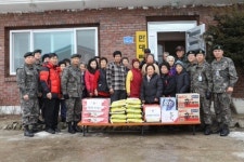 [포토뉴스]21사단 만대리에 위문품 전달