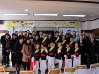 [홍천]1명의 졸업생 40명의 축하객