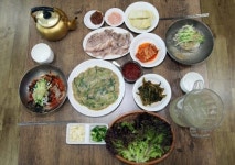 [week+ 100년의 전통, 강원의 맛]메뉴는 평양식 순메밀국수 하나 … 이 집 모르면 간첩
