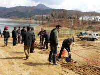 [포토뉴스]횡성댐 수몰민 망향의 동산 나무 심기