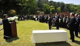 [동곡 김진만 선생 8주기 추모식]타협·소통의 정치인 민주주의 발전 선도