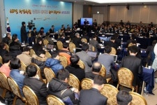 [동해안 규제 3종세트 끝장 토론회]“연말까지 검토하면 또 단두대 오를 것 … 서둘러 달라”