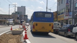 [홍천]명품거리 중앙분리대 교통체증 유발