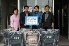 [포토뉴스]노인 실버카 기탁