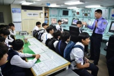 [포토뉴스]동해해양경비안전서 진로체험 교실